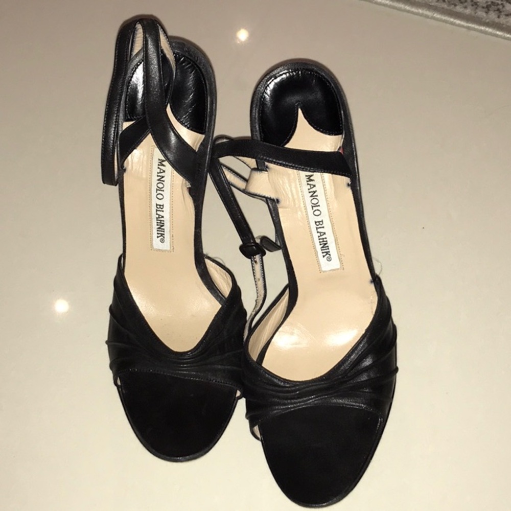 Vintage Manolo Blahnik shoes w dust bag